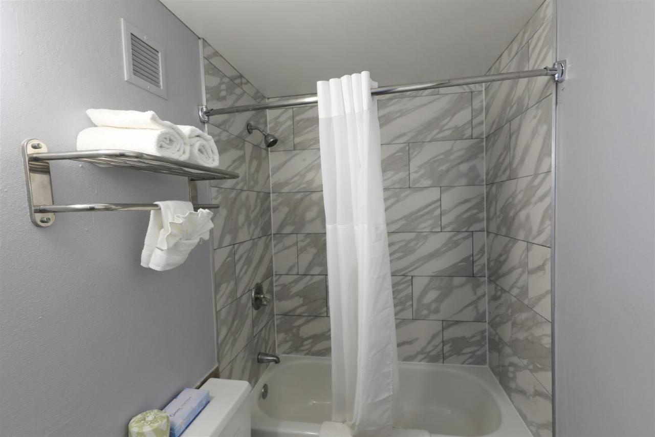 Hotel Super 8 By Wyndham Manassas Esterno foto