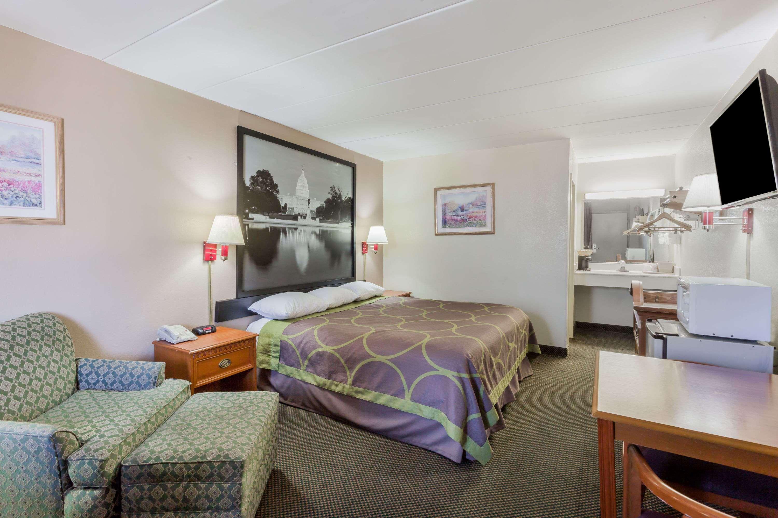 Hotel Super 8 By Wyndham Manassas Esterno foto