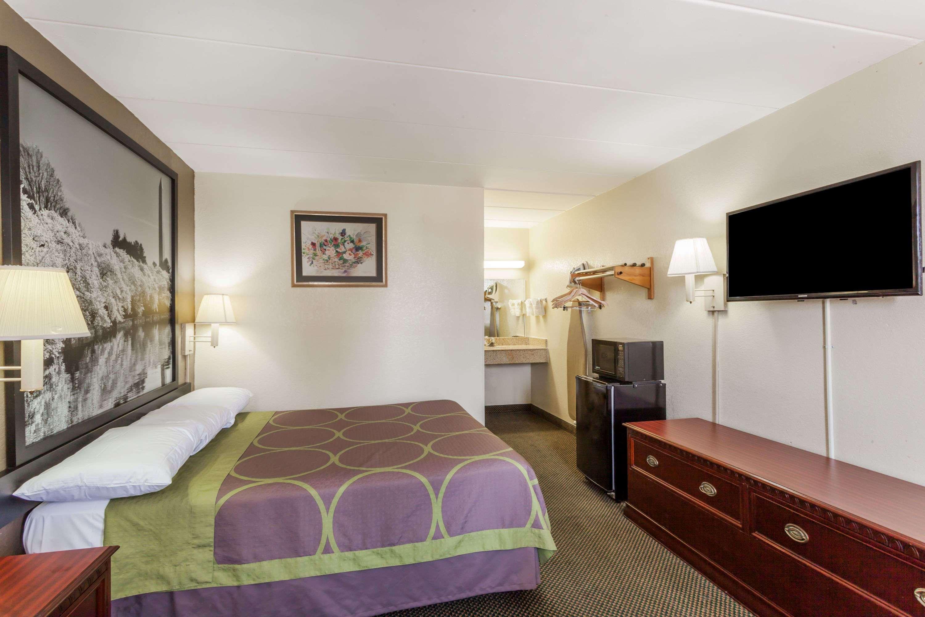 Hotel Super 8 By Wyndham Manassas Esterno foto