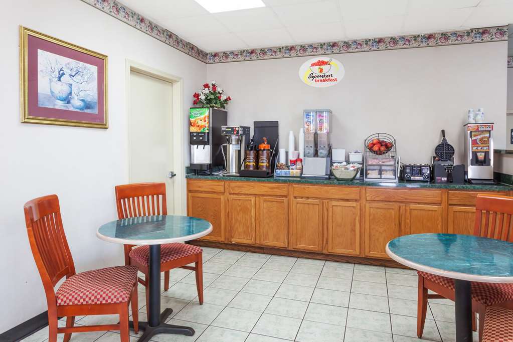 Hotel Super 8 By Wyndham Manassas Servizi foto